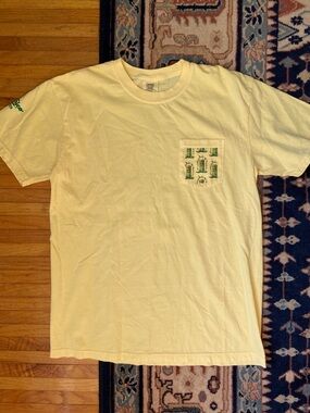 Men's Light Yellow Topo-Chico Pocket tee